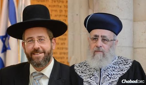 The Chief Rabbis of Israel—Rabbi David Lau, left, and Rabbi Yitzchak Yosef—issued letters calling for observance of the Lubavitcher Rebbe’s yahrtzeit.