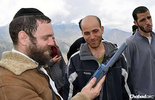 (Photos: Chabad.org/Nepal)
