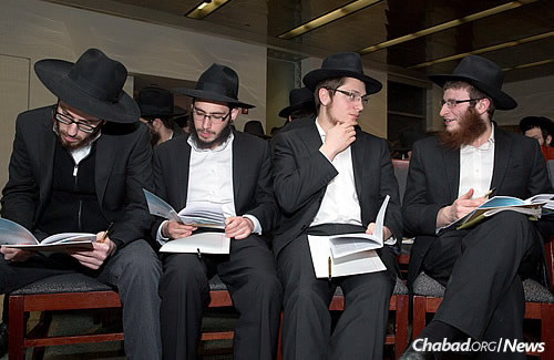 Discussing text and enjoying the camaraderie that goes with yeshivah life. (Photo: Bentzi Sasson)
