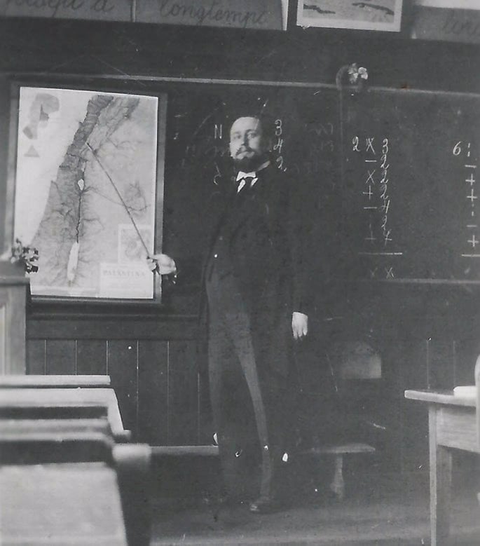 My grandfather, Rabbi Dov Yehuda Schochet, educating pupils in Toronto, 1954.