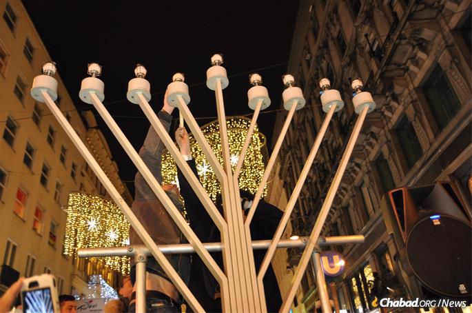 Vienna's giant menorah was first put up by Chabad of Austria's Rabbi Jacob Biderman in 1982, and its location is within earshot of last month's terror attack. (Credit: Chabad of Austria)