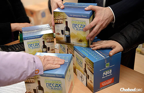 Some 100 tons of Passover matzah, along with thousands of kosher food packages stocked with basic necessities, wil be distributed to Jews in areas of the former Soviet Union, courtesy of the Chabad-affiliated Federation of Jewish Communities of the CIS, with support from the International Fellowship of Christians and Jews. (FJC Photo)
